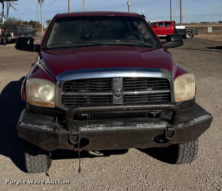 image for item EU6468 2006 Dodge Ram 2500 Ext. Cab pickup truck