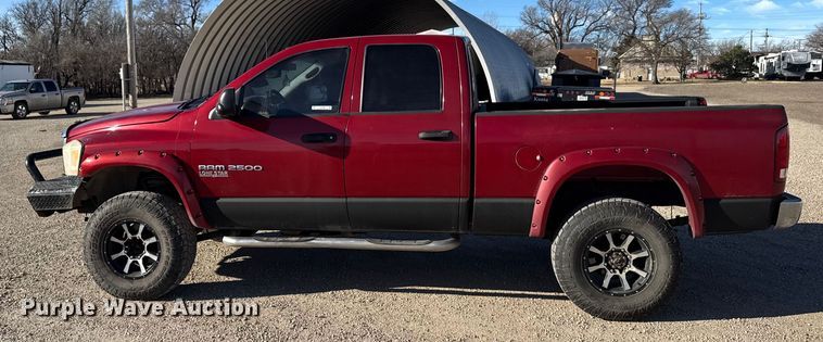 image for item EU6468 2006 Dodge Ram 2500 Ext. Cab pickup truck