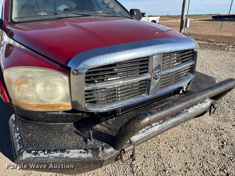image for item EU6468 2006 Dodge Ram 2500 Ext. Cab pickup truck