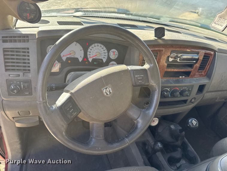 image for item EU6468 2006 Dodge Ram 2500 Ext. Cab pickup truck