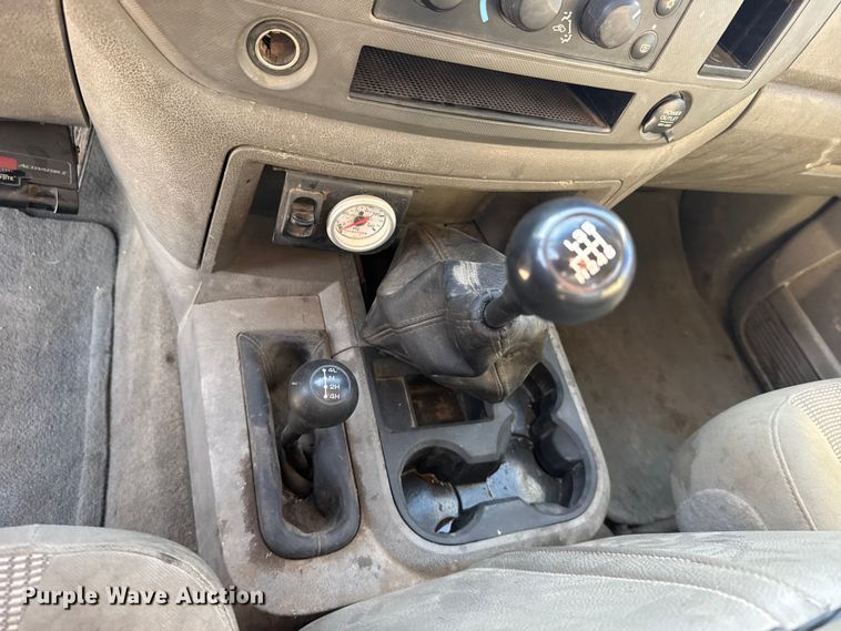 image for item EU6468 2006 Dodge Ram 2500 Ext. Cab pickup truck