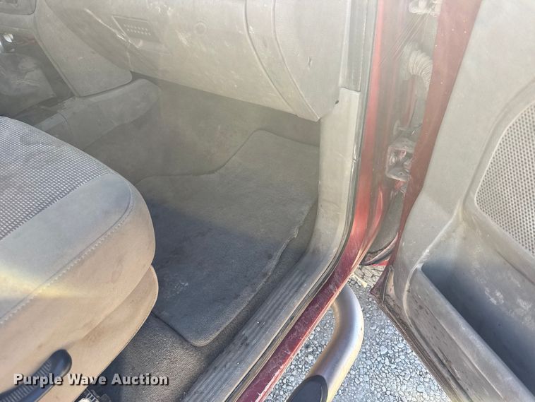 image for item EU6468 2006 Dodge Ram 2500 Ext. Cab pickup truck