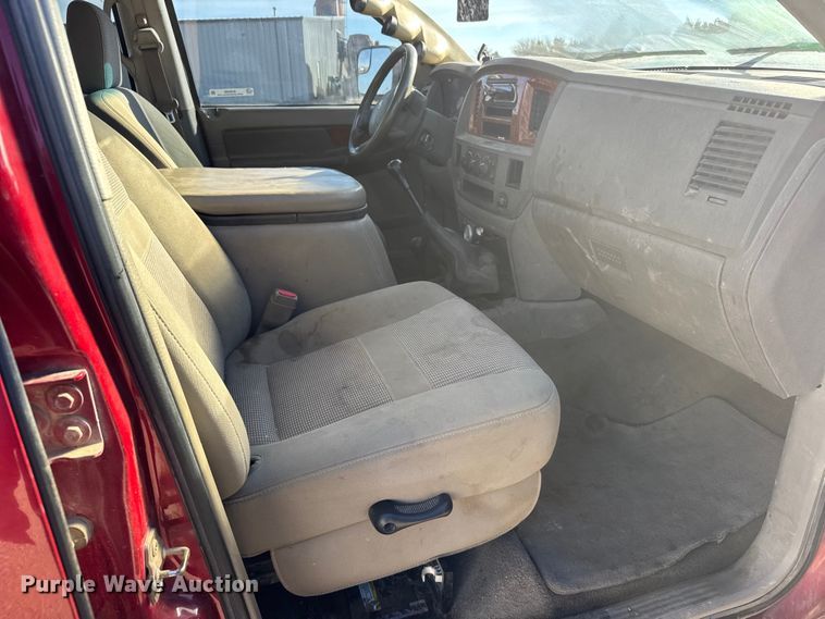 image for item EU6468 2006 Dodge Ram 2500 Ext. Cab pickup truck