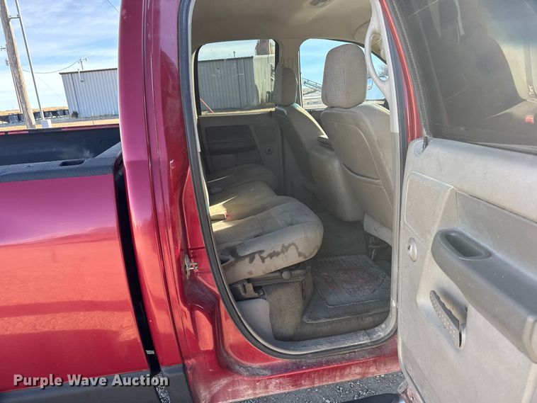 image for item EU6468 2006 Dodge Ram 2500 Ext. Cab pickup truck