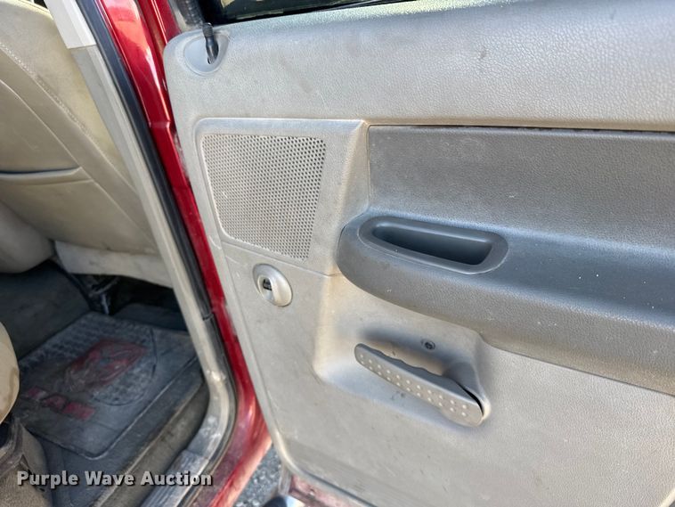 image for item EU6468 2006 Dodge Ram 2500 Ext. Cab pickup truck