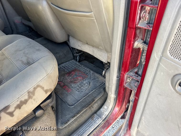 image for item EU6468 2006 Dodge Ram 2500 Ext. Cab pickup truck