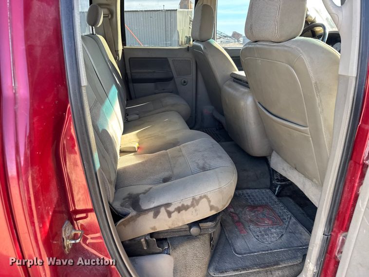 image for item EU6468 2006 Dodge Ram 2500 Ext. Cab pickup truck