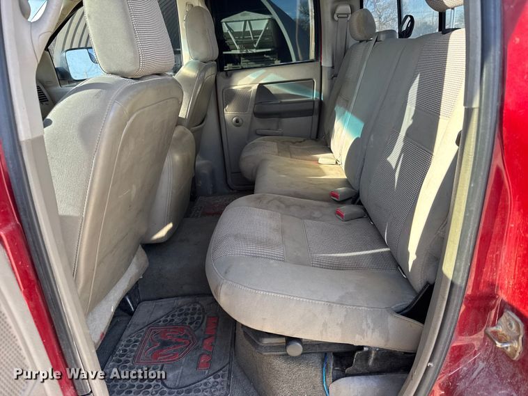 image for item EU6468 2006 Dodge Ram 2500 Ext. Cab pickup truck