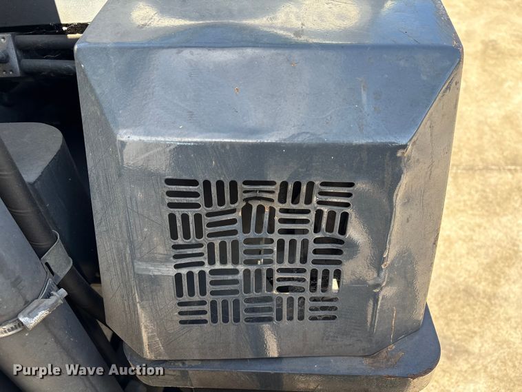 image for item EU7087 2017 Combilift CB8000 forklift