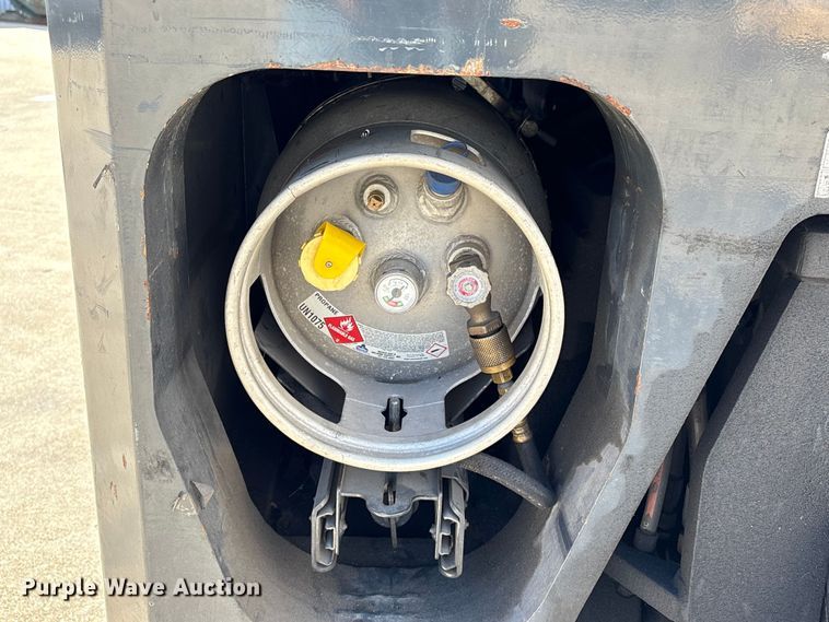 image for item EU7087 2017 Combilift CB8000 forklift