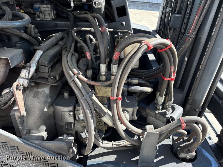 image for item EU7087 2017 Combilift CB8000 forklift