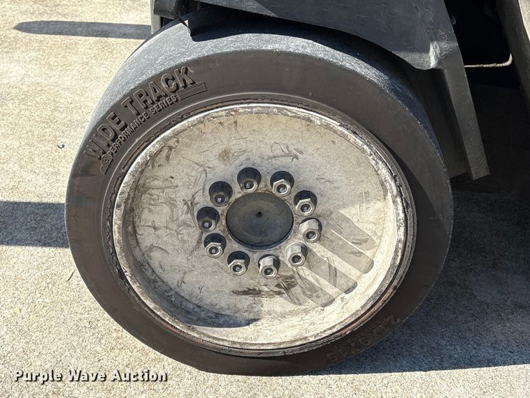 image for item EU7087 2017 Combilift CB8000 forklift