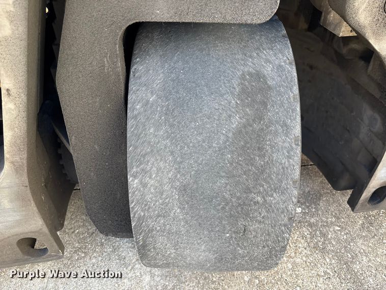 image for item EU7087 2017 Combilift CB8000 forklift