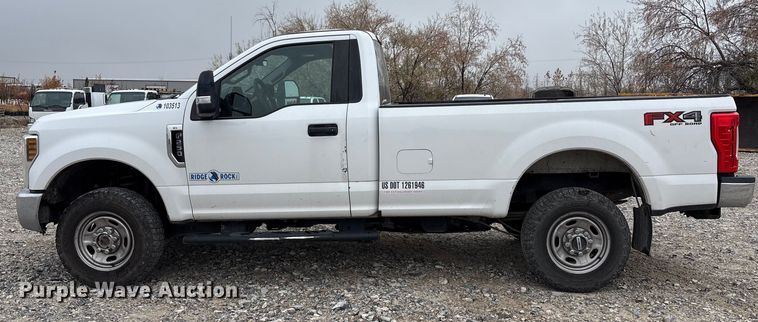 image for item EU8556 2018 Ford F250 Super Duty XL pickup truck