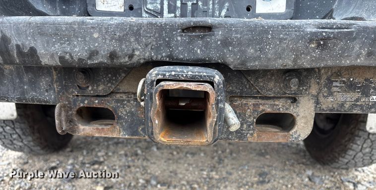 image for item EU8556 2018 Ford F250 Super Duty XL pickup truck