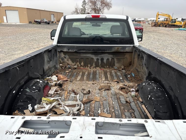 image for item EU8556 2018 Ford F250 Super Duty XL pickup truck