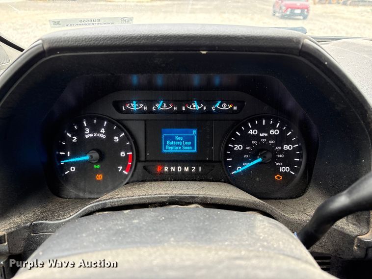 image for item EU8556 2018 Ford F250 Super Duty XL pickup truck