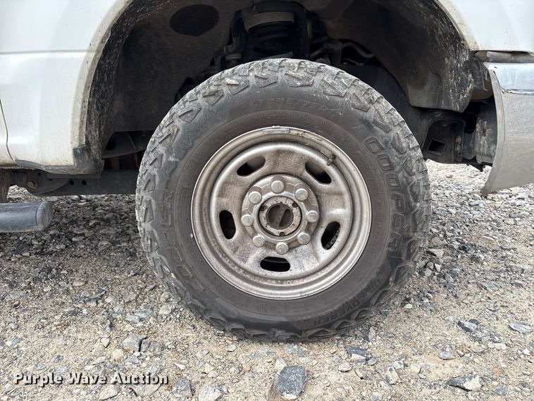 image for item EU8556 2018 Ford F250 Super Duty XL pickup truck