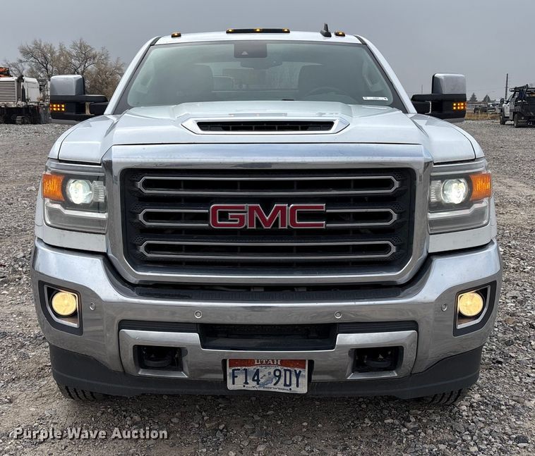 image for item EU8557 2018 GMC Sierra 3500HD Crew Cab pickup truck