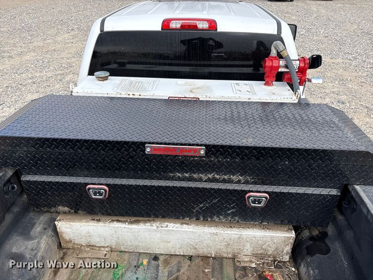 image for item EU8557 2018 GMC Sierra 3500HD Crew Cab pickup truck