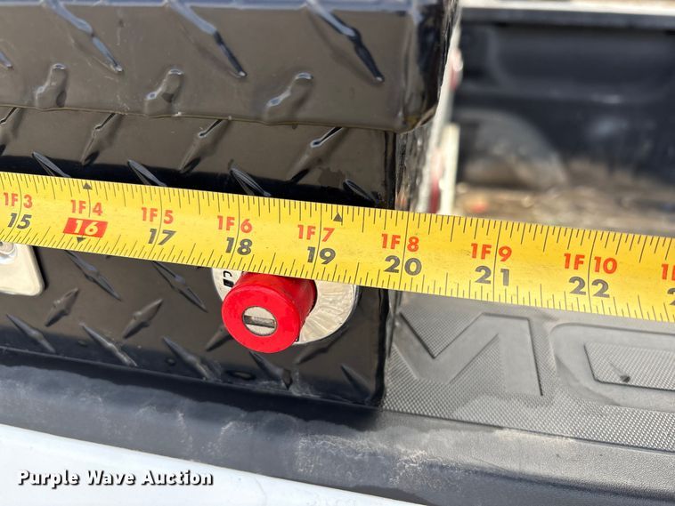 image for item EU8557 2018 GMC Sierra 3500HD Crew Cab pickup truck