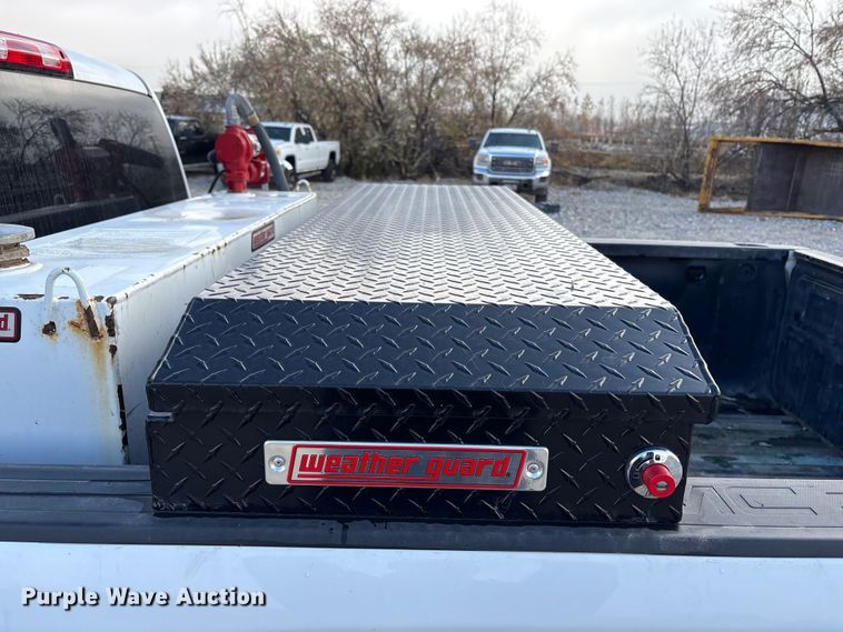 image for item EU8557 2018 GMC Sierra 3500HD Crew Cab pickup truck