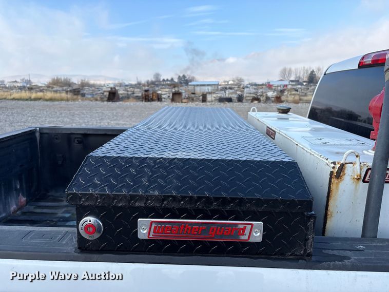 image for item EU8557 2018 GMC Sierra 3500HD Crew Cab pickup truck