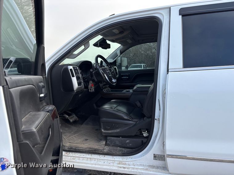 image for item EU8557 2018 GMC Sierra 3500HD Crew Cab pickup truck