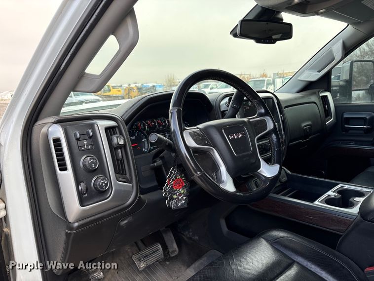 image for item EU8557 2018 GMC Sierra 3500HD Crew Cab pickup truck