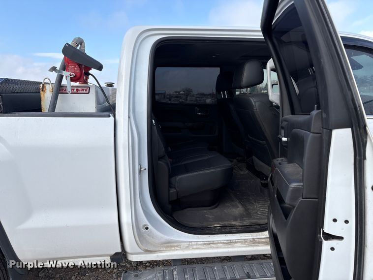 image for item EU8557 2018 GMC Sierra 3500HD Crew Cab pickup truck