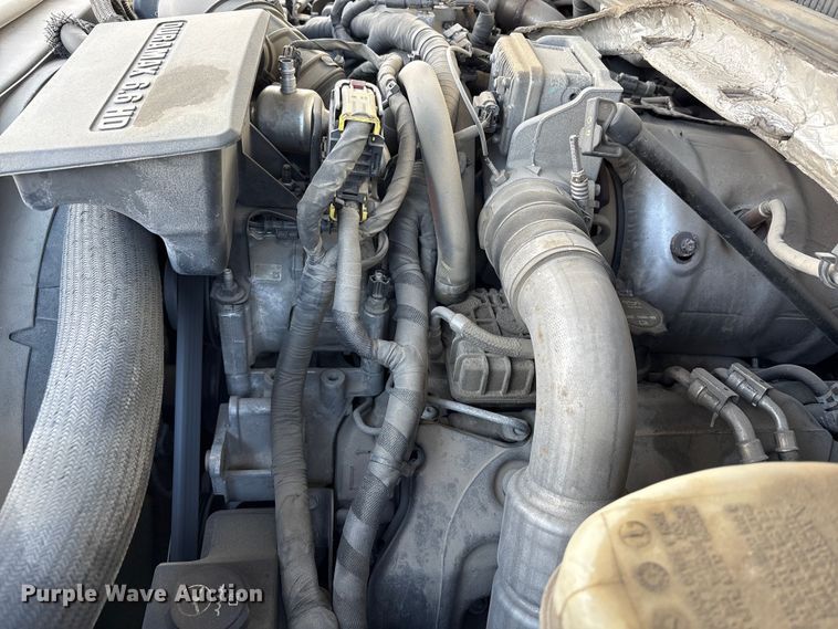 image for item EU8557 2018 GMC Sierra 3500HD Crew Cab pickup truck