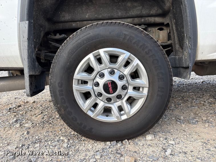 image for item EU8557 2018 GMC Sierra 3500HD Crew Cab pickup truck