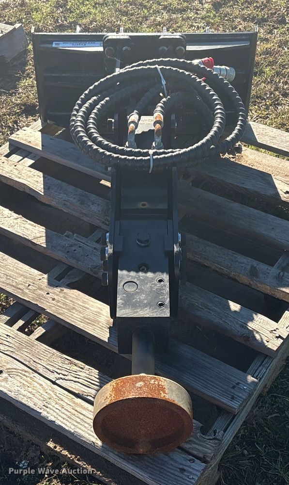 image for item EV2570 2025 GIYI GY-D45 compact utility loader post driver