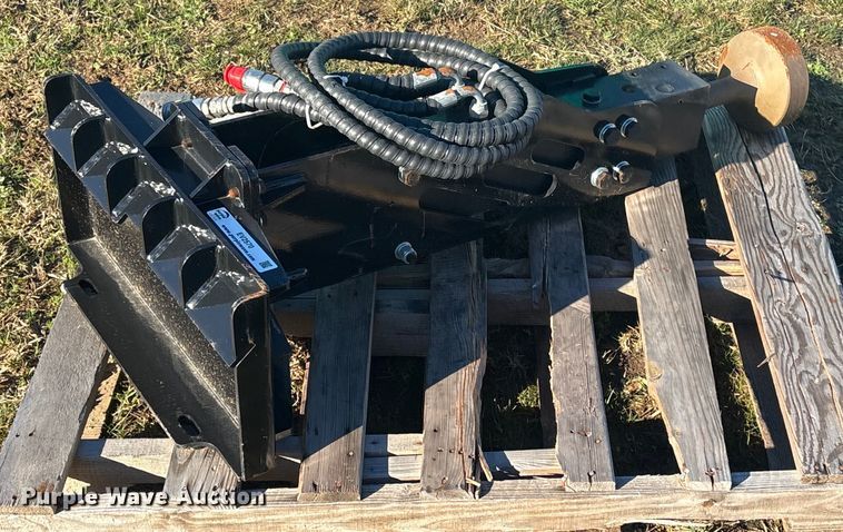 image for item EV2570 2025 GIYI GY-D45 compact utility loader post driver