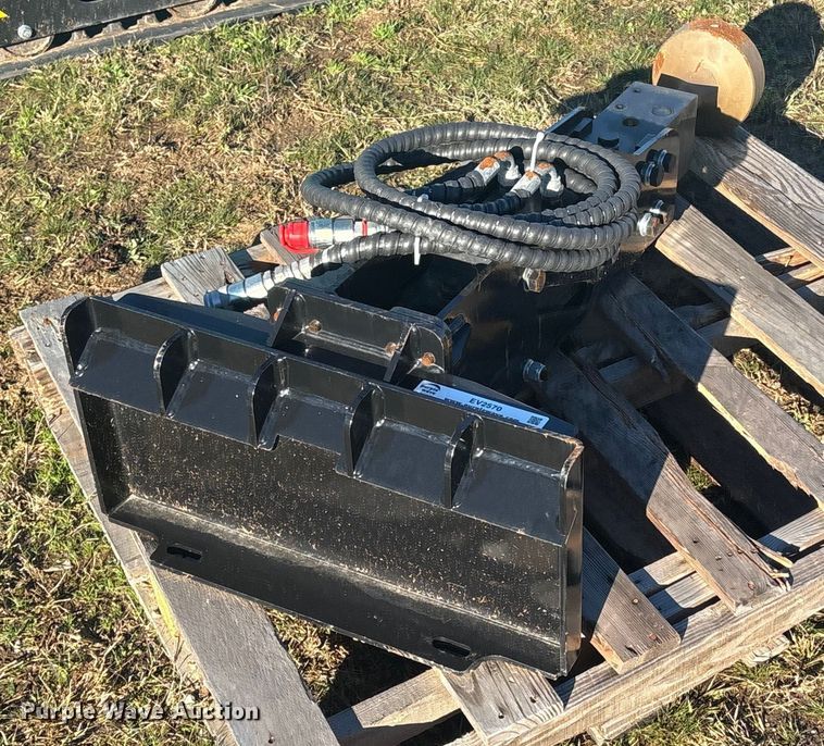 image for item EV2570 2025 GIYI GY-D45 compact utility loader post driver