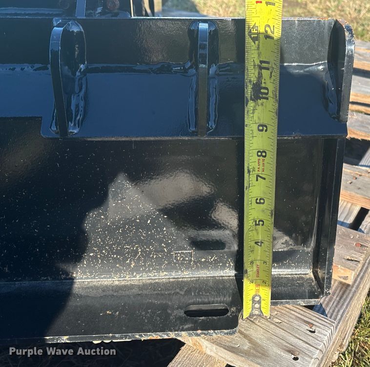 image for item EV2570 2025 GIYI GY-D45 compact utility loader post driver