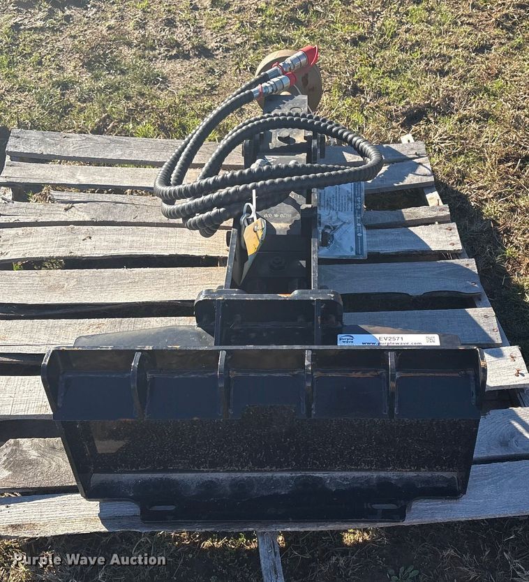 image for item EV2571 2025 GIYI GY-D45 compact utility loader post driver