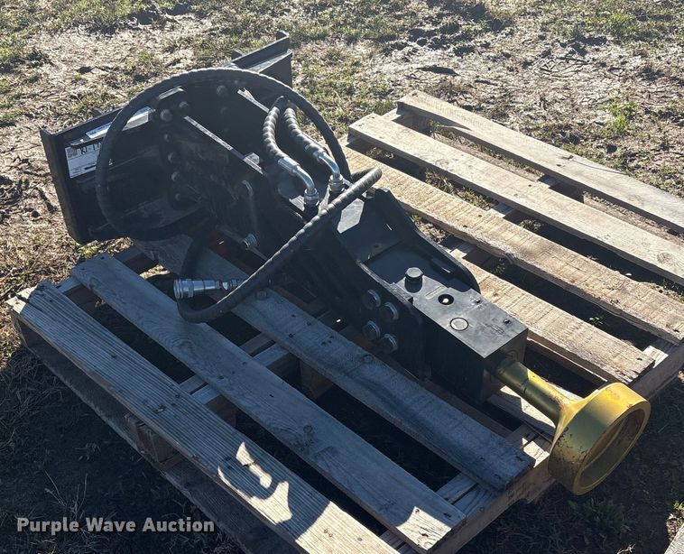 image for item EV2572 2025 GIYI GY-D45 compact utility loader post driver