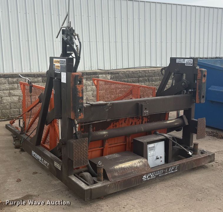 image for item EV2579 Superior Handling Equipment SL500 A loading dock lift