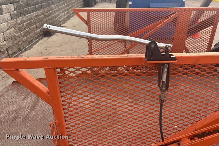 image for item EV2579 Superior Handling Equipment SL500 A loading dock lift