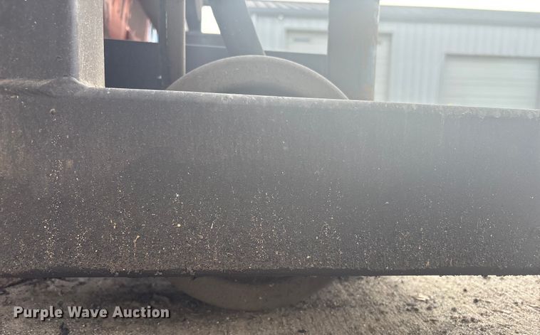 image for item EV2579 Superior Handling Equipment SL500 A loading dock lift