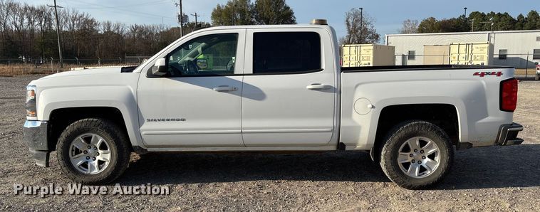 image for item EV3308 2017 Chevrolet Silverado 1500 Crew Cab pickup truck