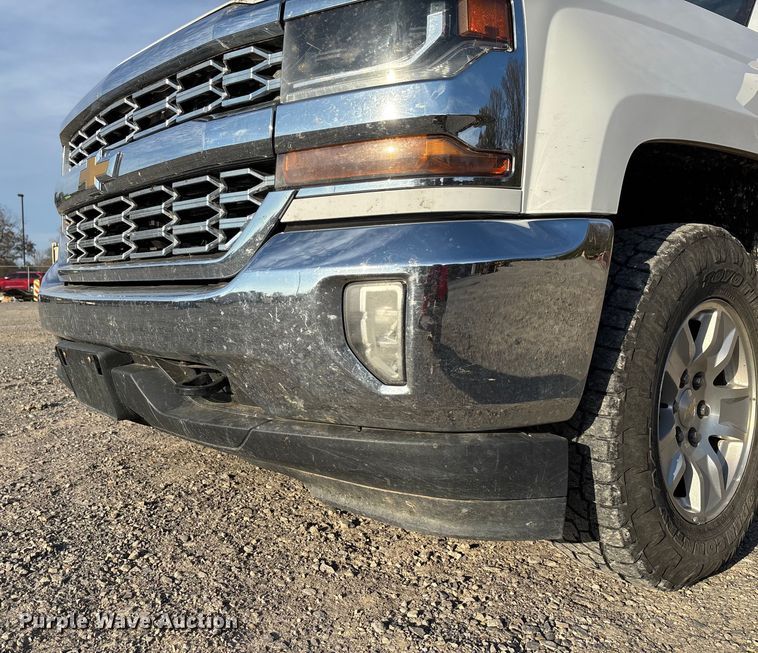 image for item EV3308 2017 Chevrolet Silverado 1500 Crew Cab pickup truck