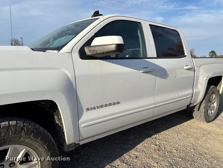 image for item EV3308 2017 Chevrolet Silverado 1500 Crew Cab pickup truck