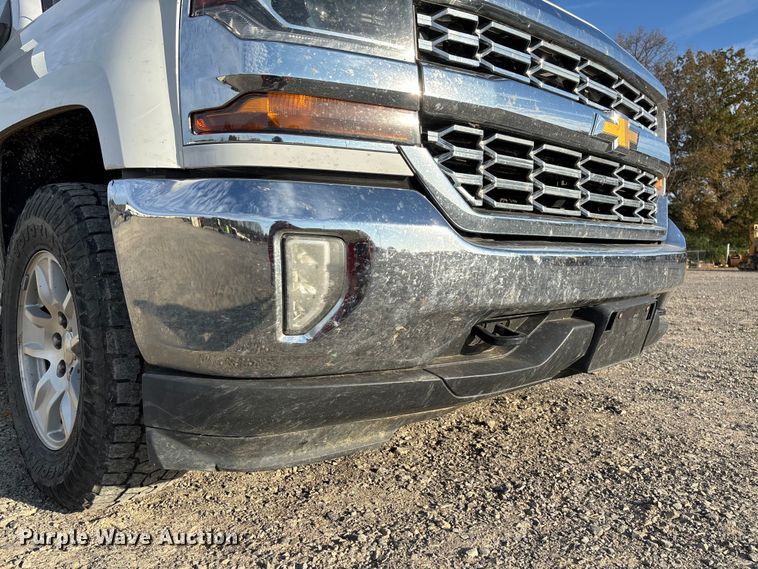 image for item EV3308 2017 Chevrolet Silverado 1500 Crew Cab pickup truck