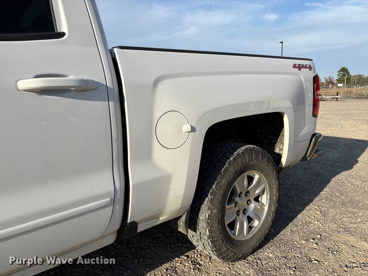 image for item EV3308 2017 Chevrolet Silverado 1500 Crew Cab pickup truck