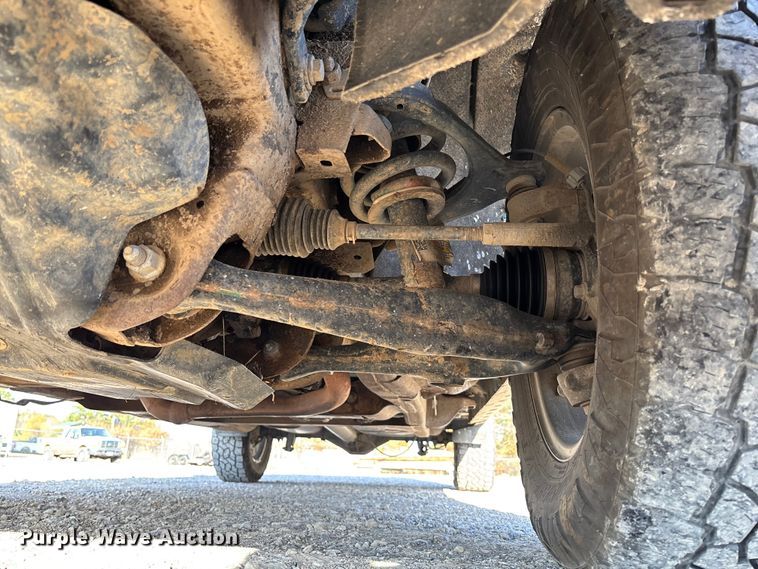 image for item EV3308 2017 Chevrolet Silverado 1500 Crew Cab pickup truck