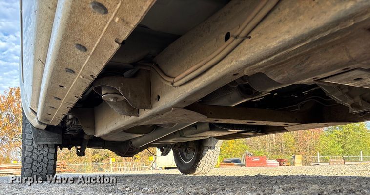 image for item EV3308 2017 Chevrolet Silverado 1500 Crew Cab pickup truck