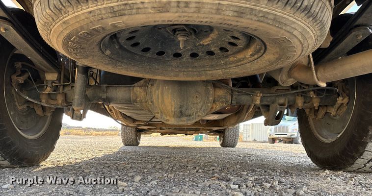 image for item EV3308 2017 Chevrolet Silverado 1500 Crew Cab pickup truck