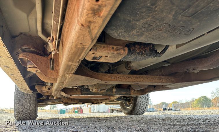 image for item EV3308 2017 Chevrolet Silverado 1500 Crew Cab pickup truck